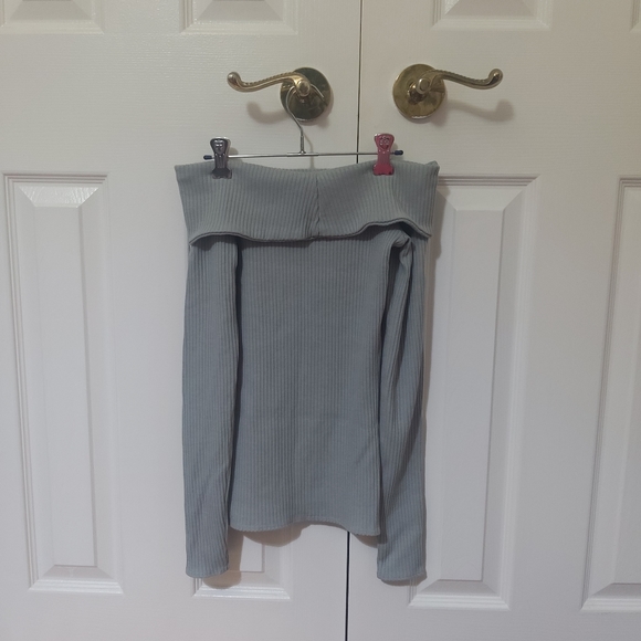 💚 2/$35 NWOT Abercrombie dusty grey blue off the shoulder sweater - Picture 2 of 5